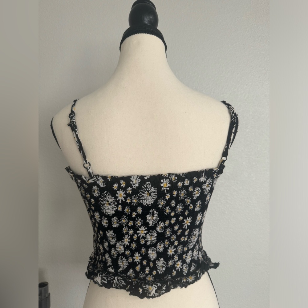 Floral Ruffled Crop Top - Picture 4 of 4